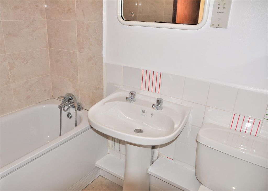 Property photo 2 of 4