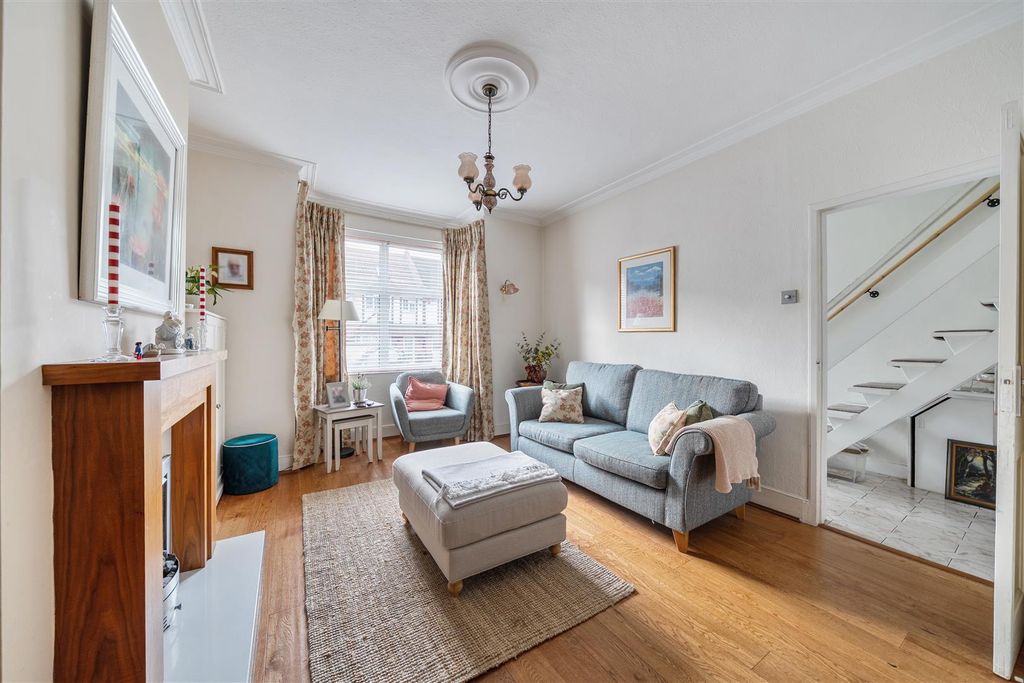 Property photo 2 of 21