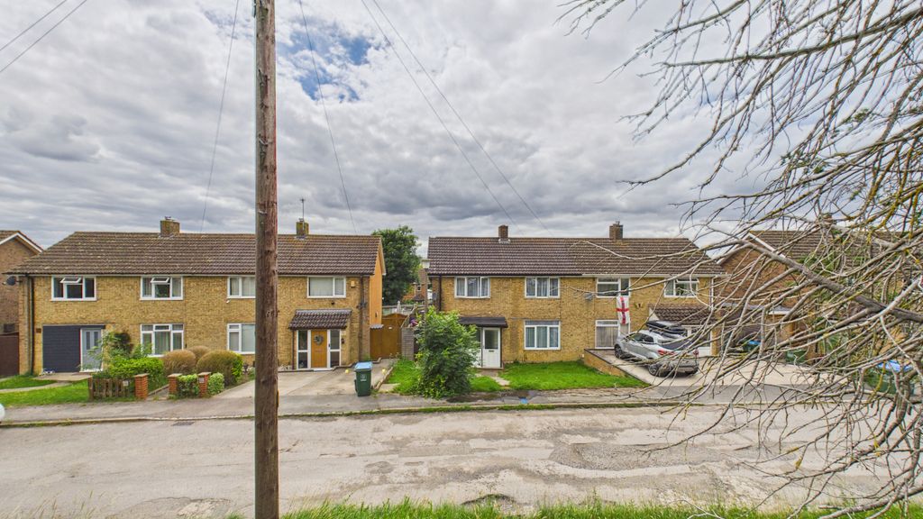 Property photo 1 of 18 Cam04968G0-Pr0137-Still022