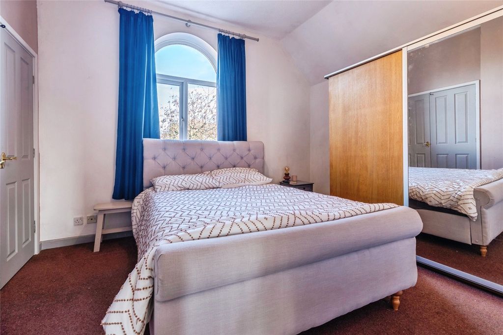 Property photo 3 of 22 Picture No. 10