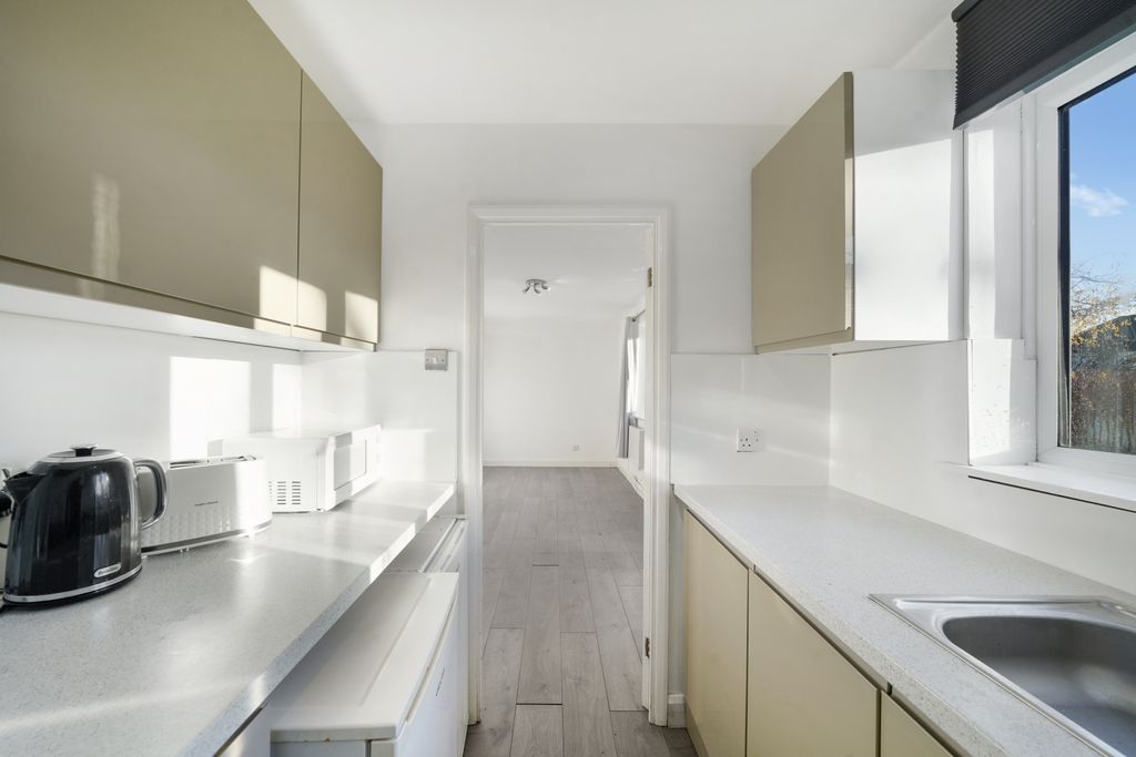 Property photo 2 of 15 Gallery