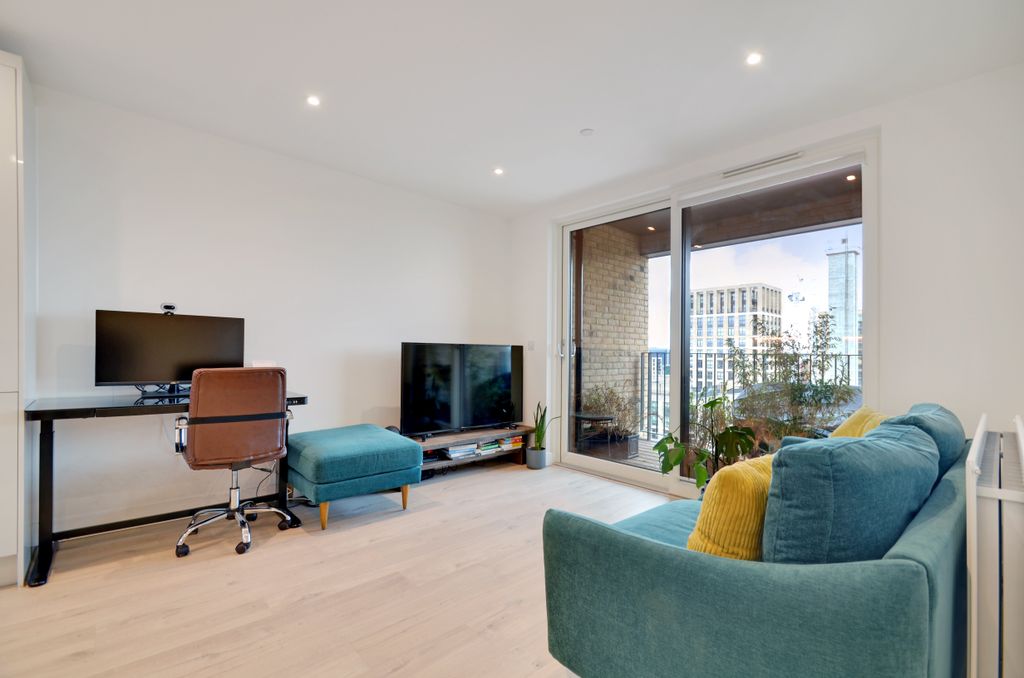 Property photo 1 of 17 Lounge Area_Pic_1.Jpg
