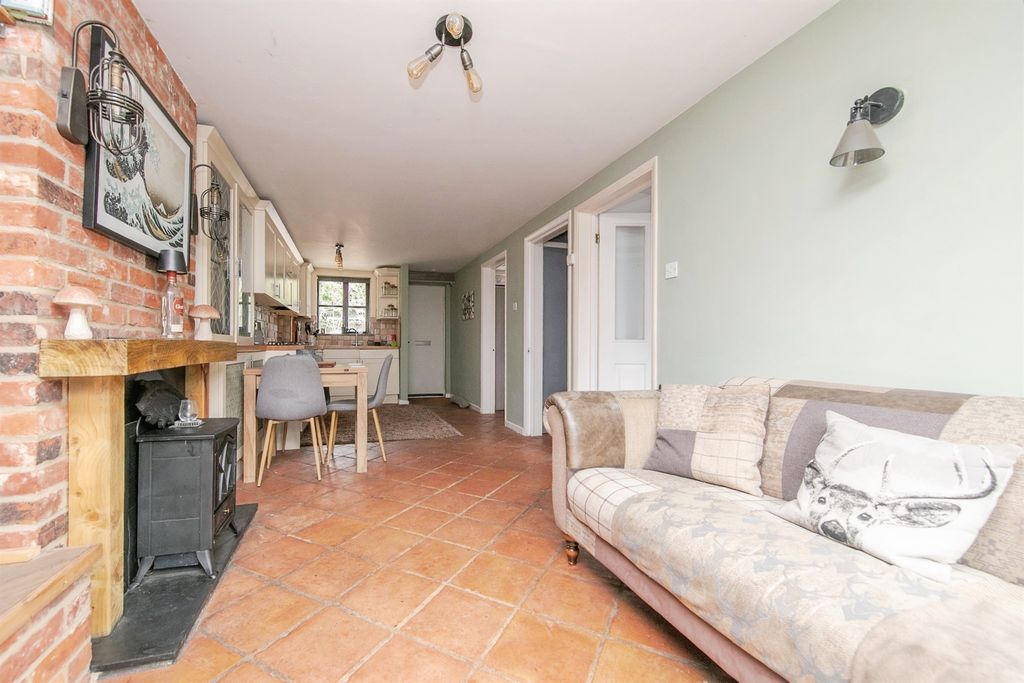 Property photo 2 of 18