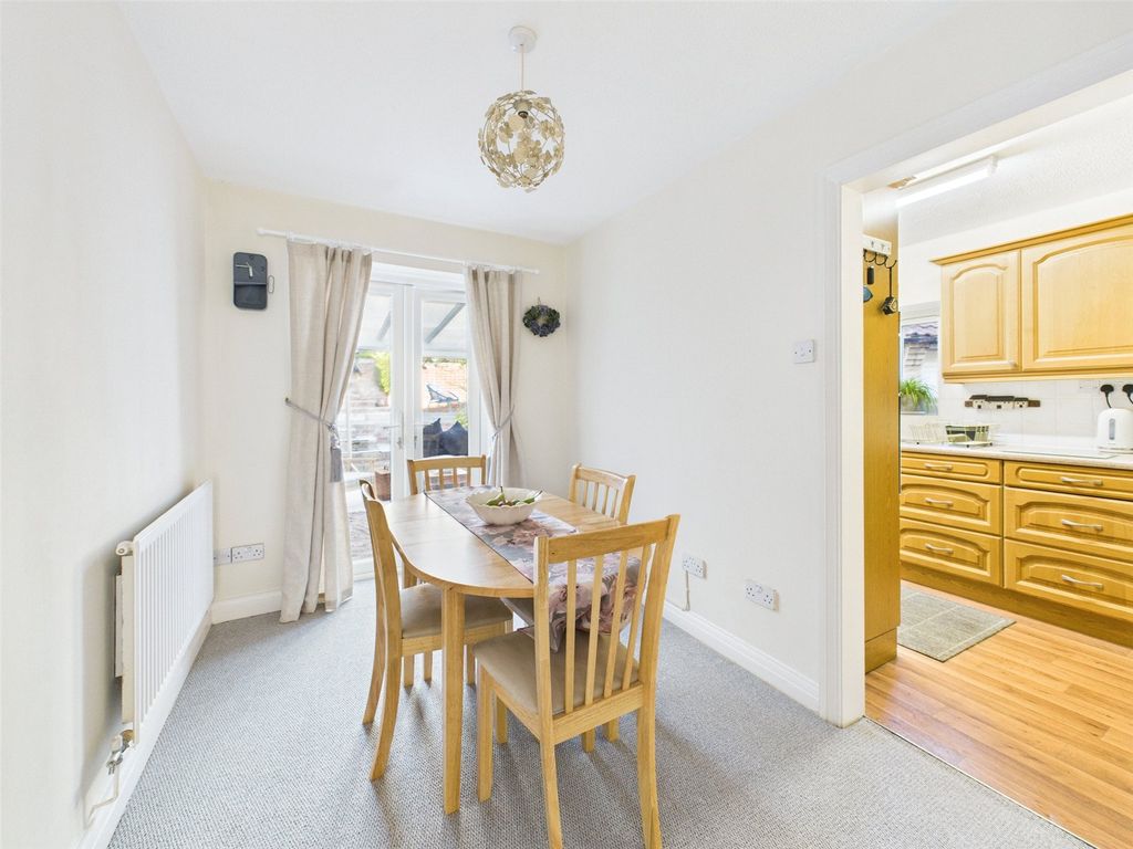Property photo 3 of 13 Picture No. 17