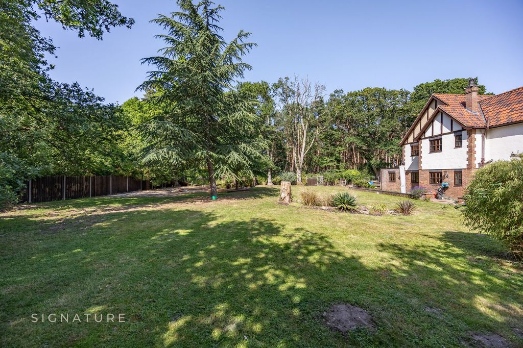 Property photo 2 of 25