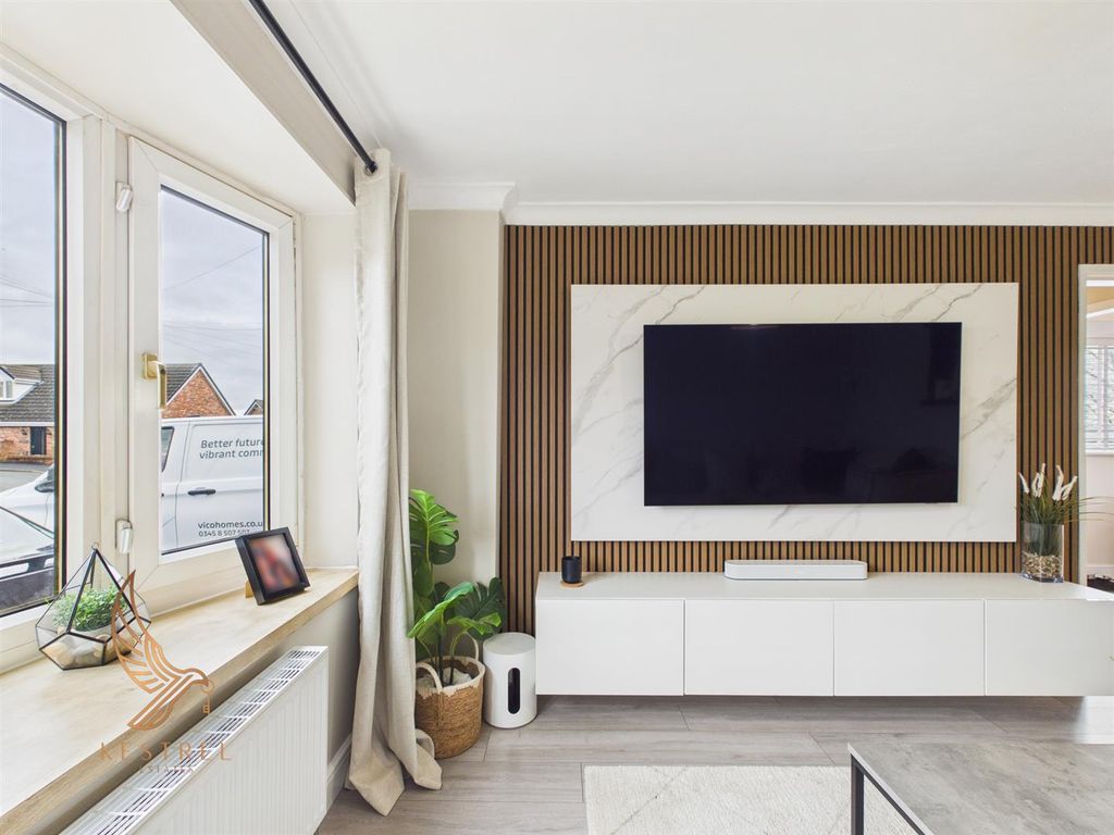 Property photo 2 of 29 Cam03976G0-Pr0359-Still004.Jpg