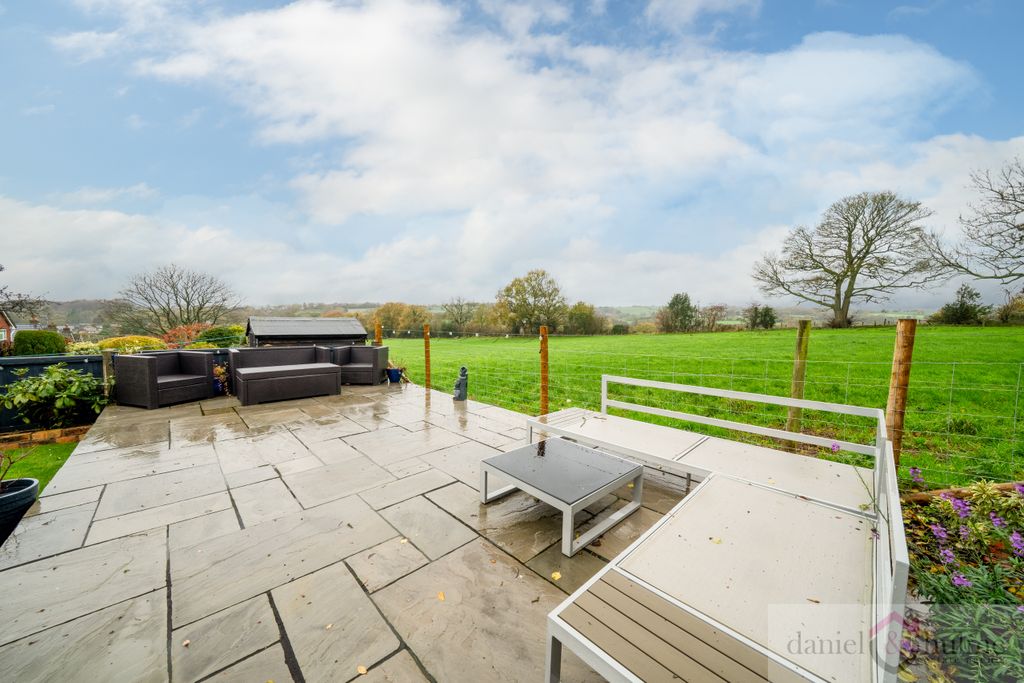 Property photo 3 of 28 79 High View Road-27