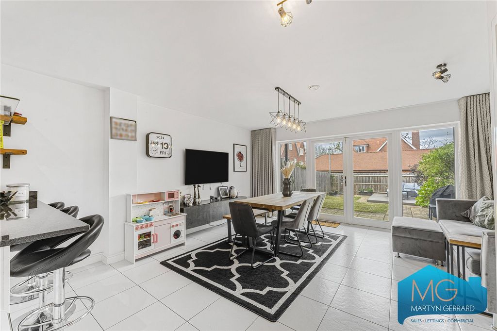 Property photo 3 of 19 Picture No. 25