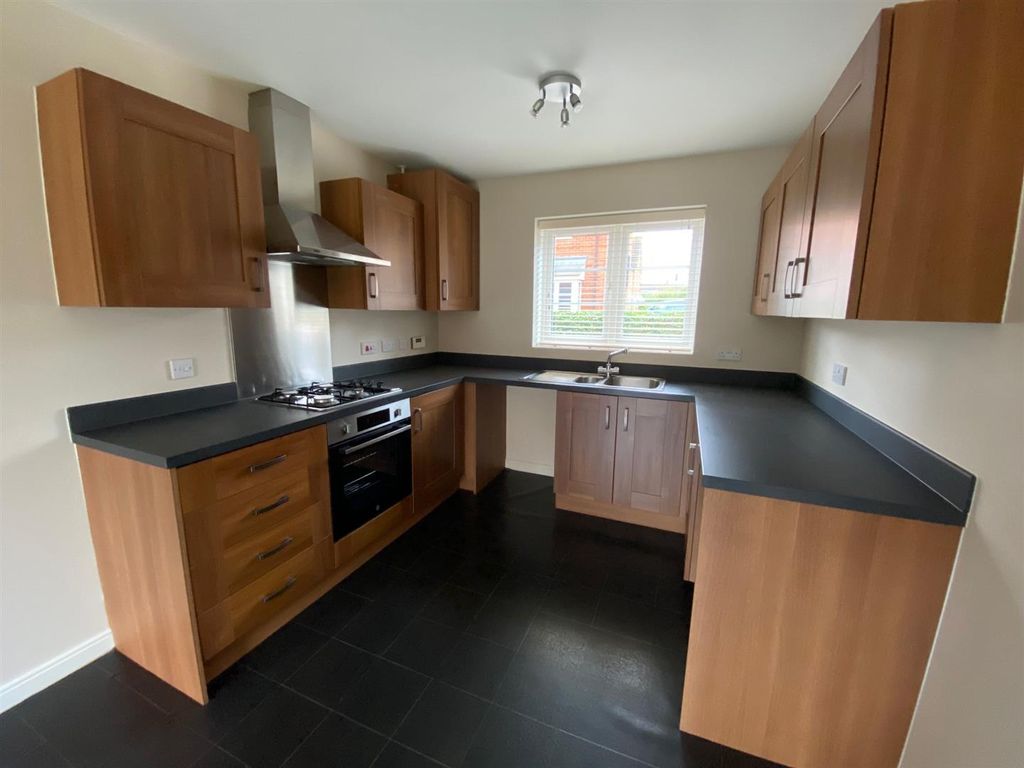 Property photo 3 of 14 Kitchen Area.Jpg