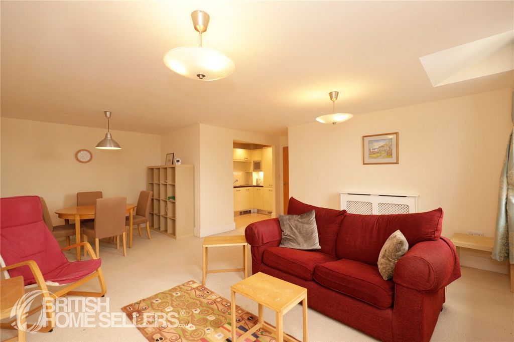 Property photo 3 of 21 Picture No. 17