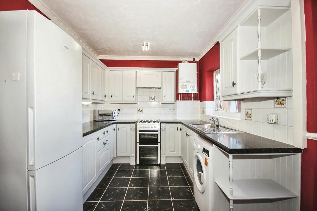 Property photo 3 of 9
