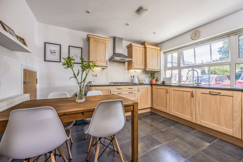 Property photo 3 of 36 Photo 45