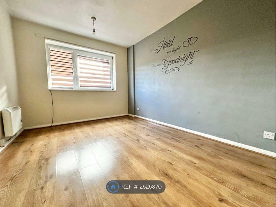Property photo 3 of 5