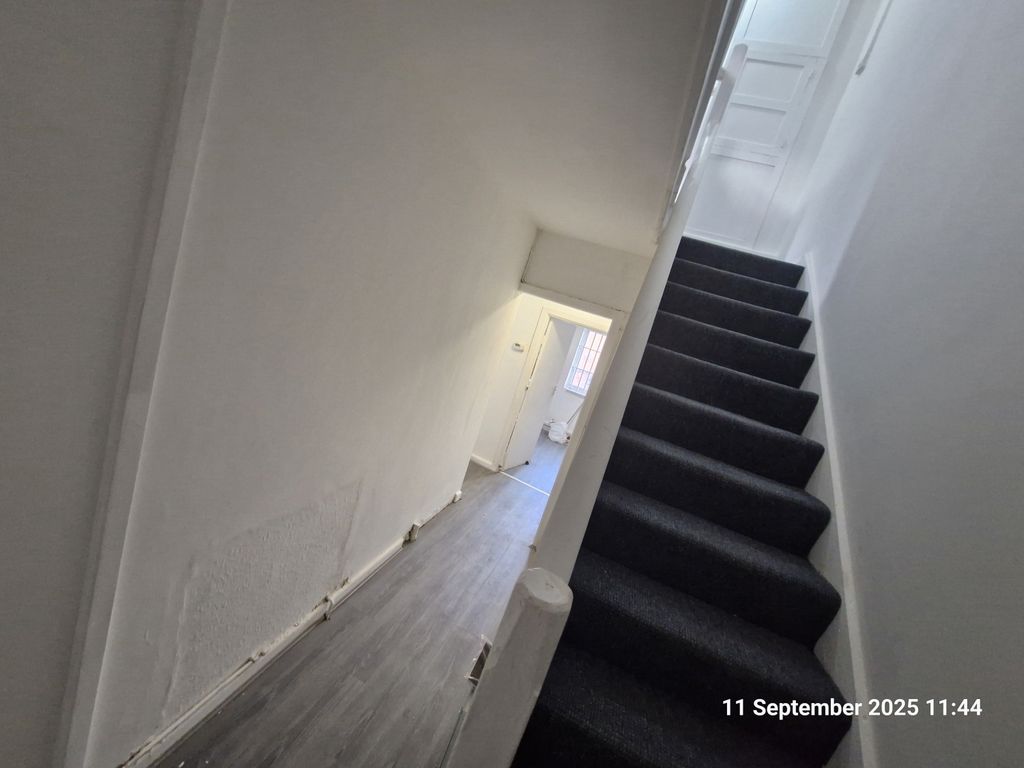 Property photo 2 of 9 Ground Floor Hallway