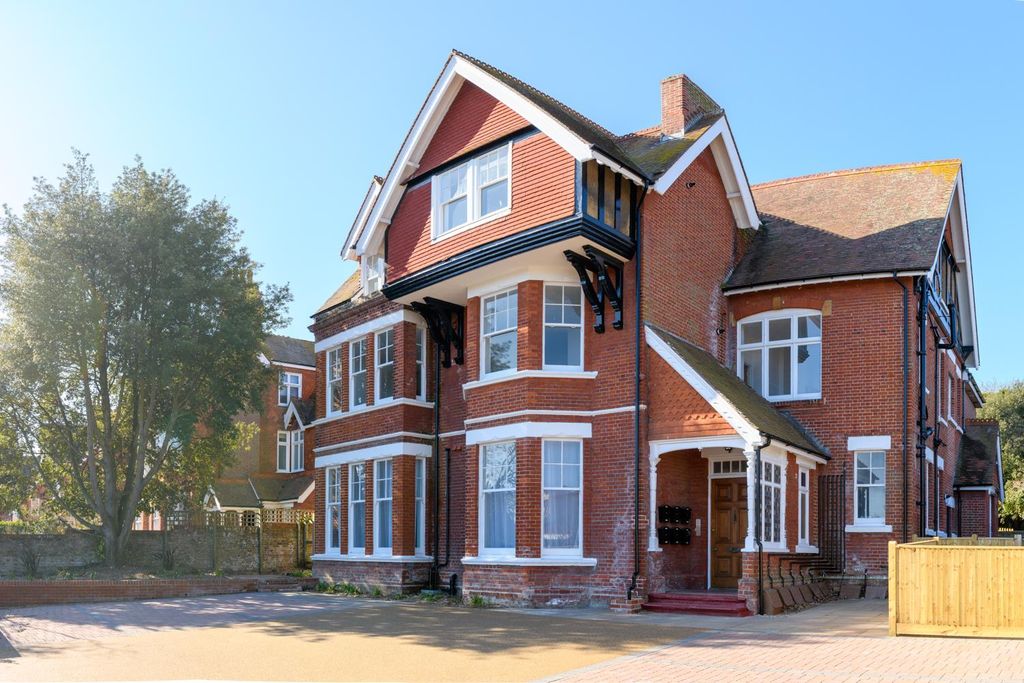 Property photo 1 of 12 Whole Buildig Panoramic.Jpg