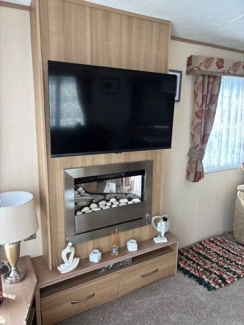 Property photo 3 of 8 4 1