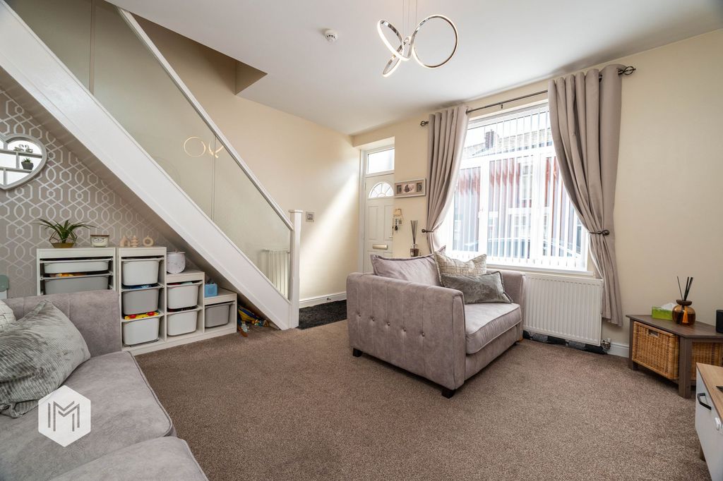 Property photo 2 of 19