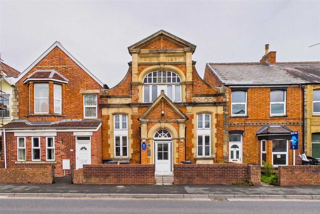 Property photo 1 of 21 Flat 3 The Old Library, 43A Church Street Highbrid