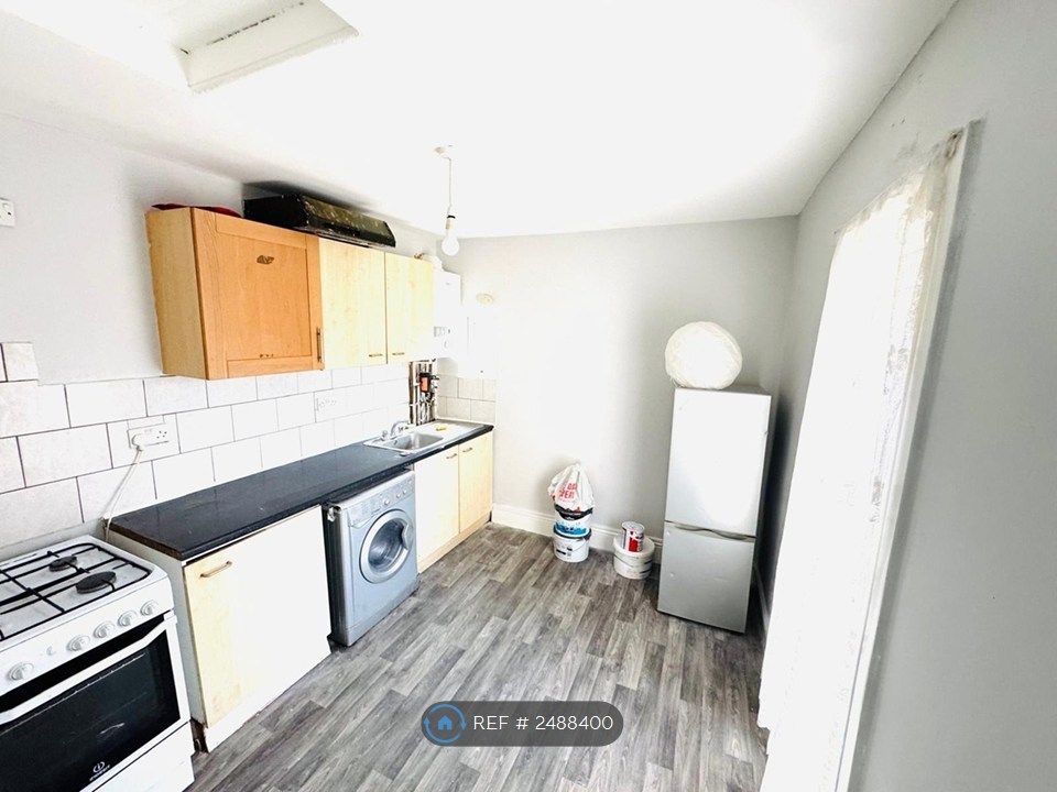 Property photo 1 of 3
