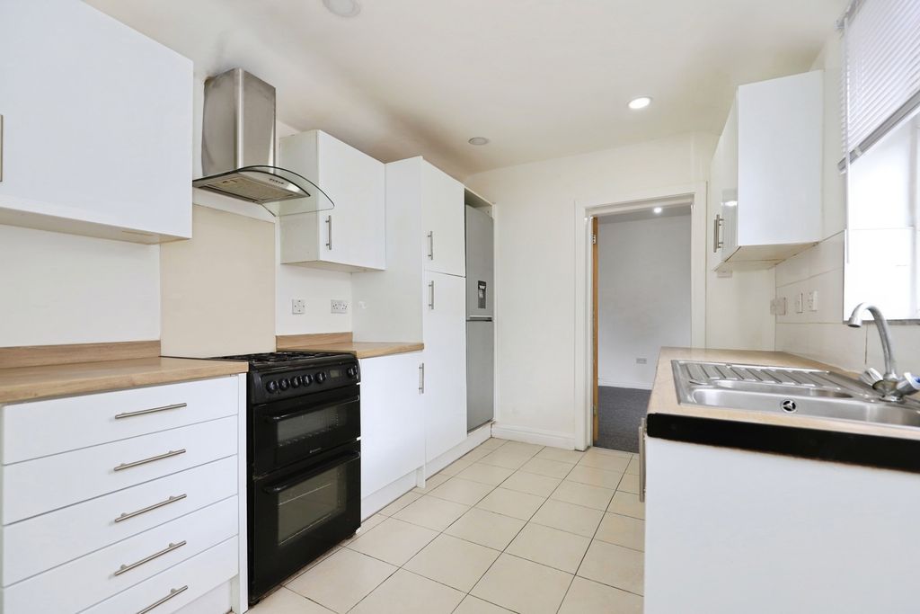 Property photo 2 of 24 Pbox-Img.Jpg