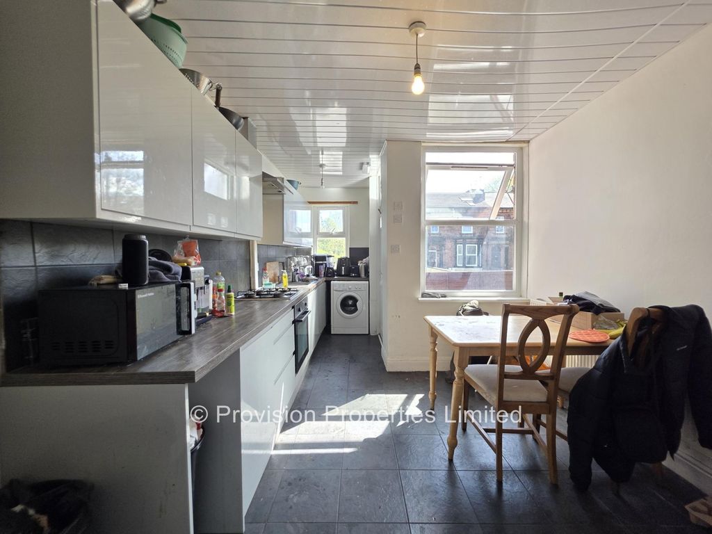 Property photo 2 of 9 Photo