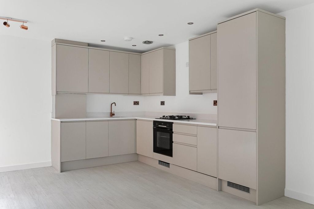 Property photo 3 of 11 R2A0341-3-1500x1000.Jpg