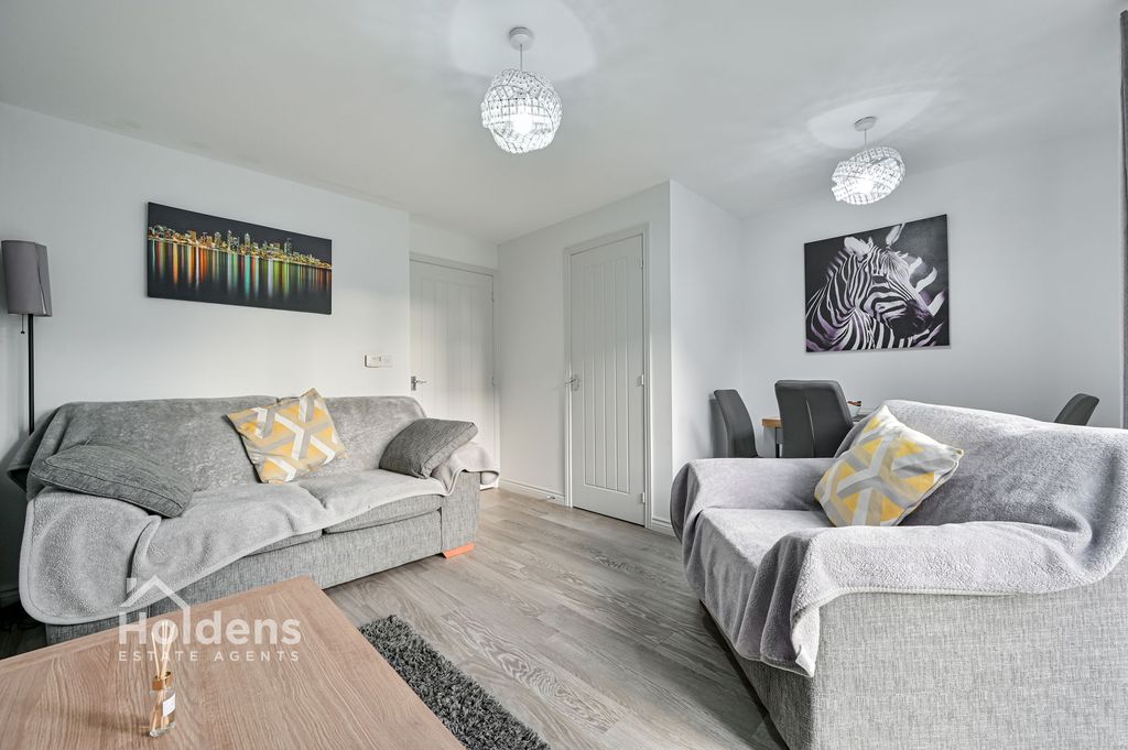 Property photo 2 of 16