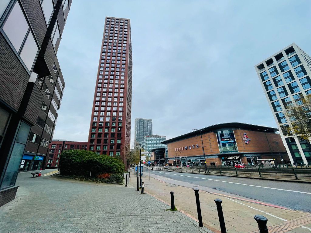 Property photo 3 of 12