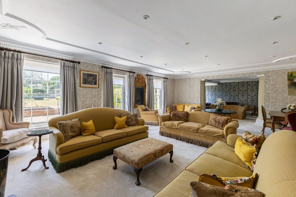 Property photo 3 of 20 Drawing Room