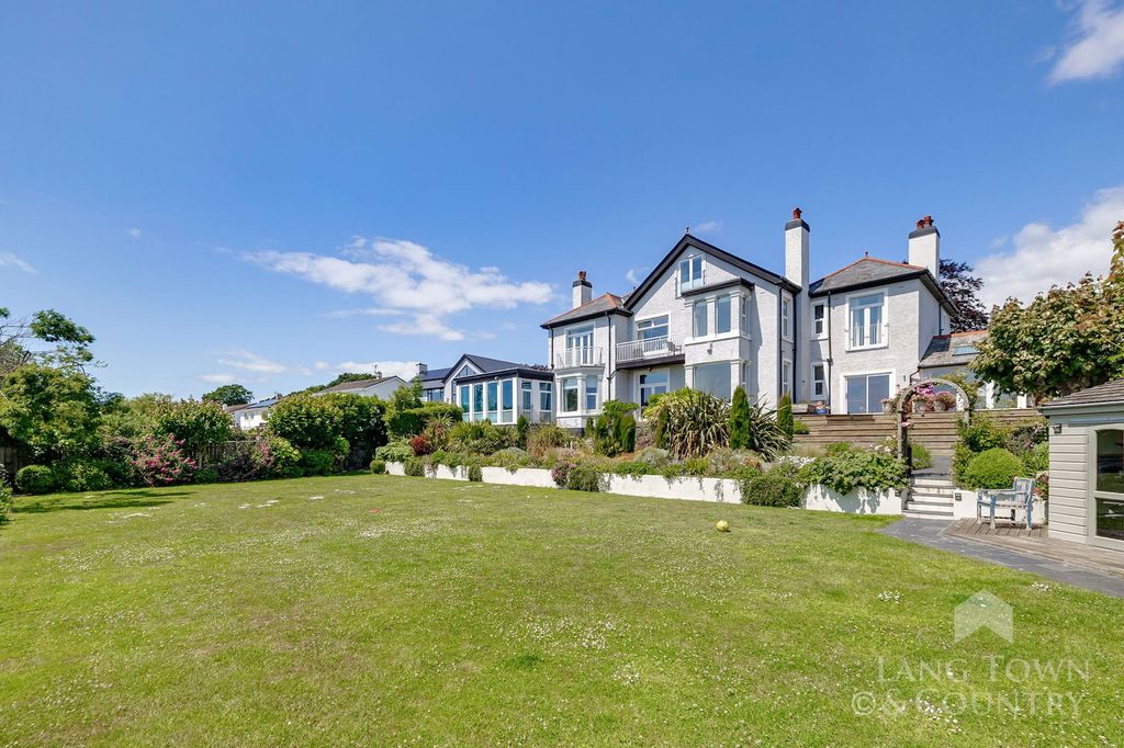 Property photo 3 of 39