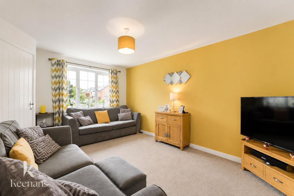 Property photo 2 of 34