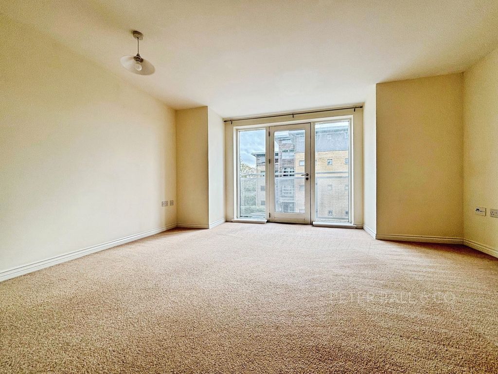 Property photo 3 of 9 Living Room