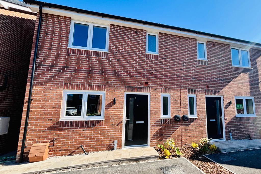 Property photo 1 of 23