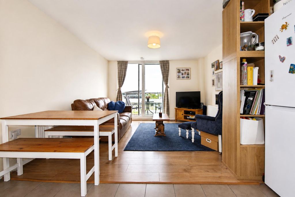 Property photo 3 of 11