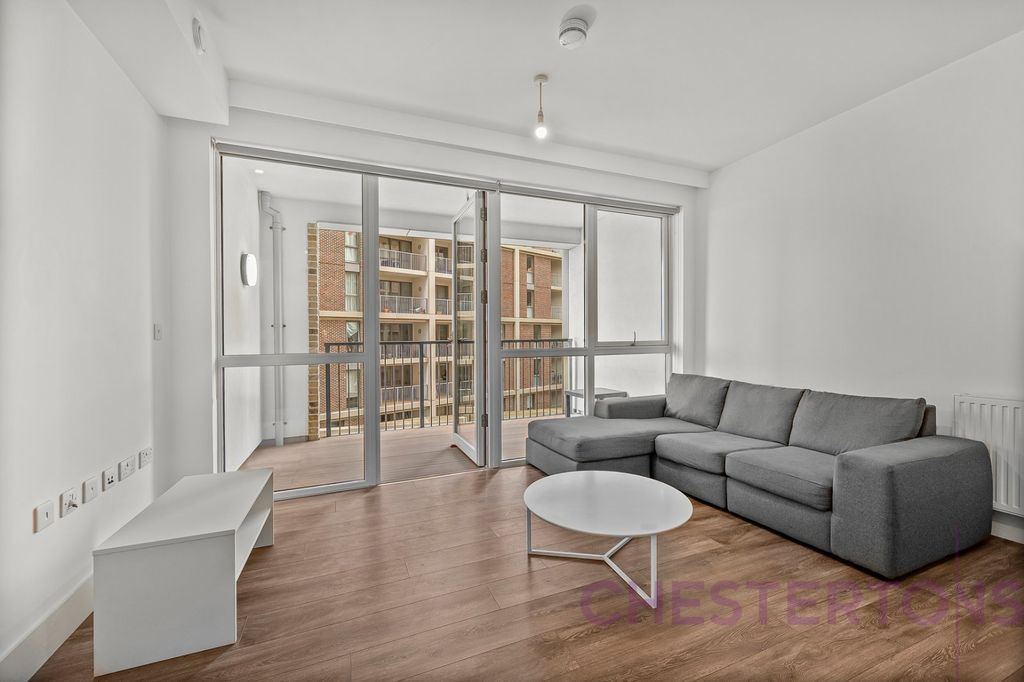 Property photo 1 of 18