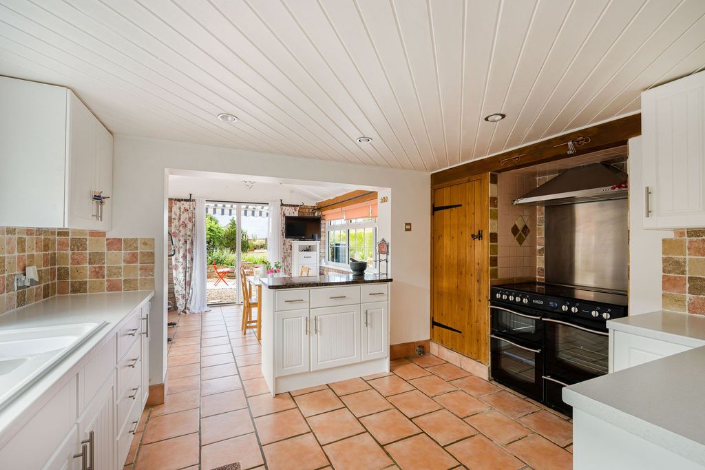 Property photo 3 of 42