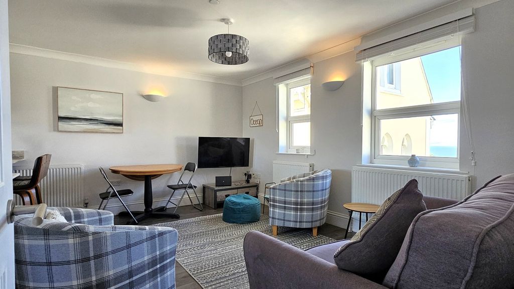 Property photo 3 of 23