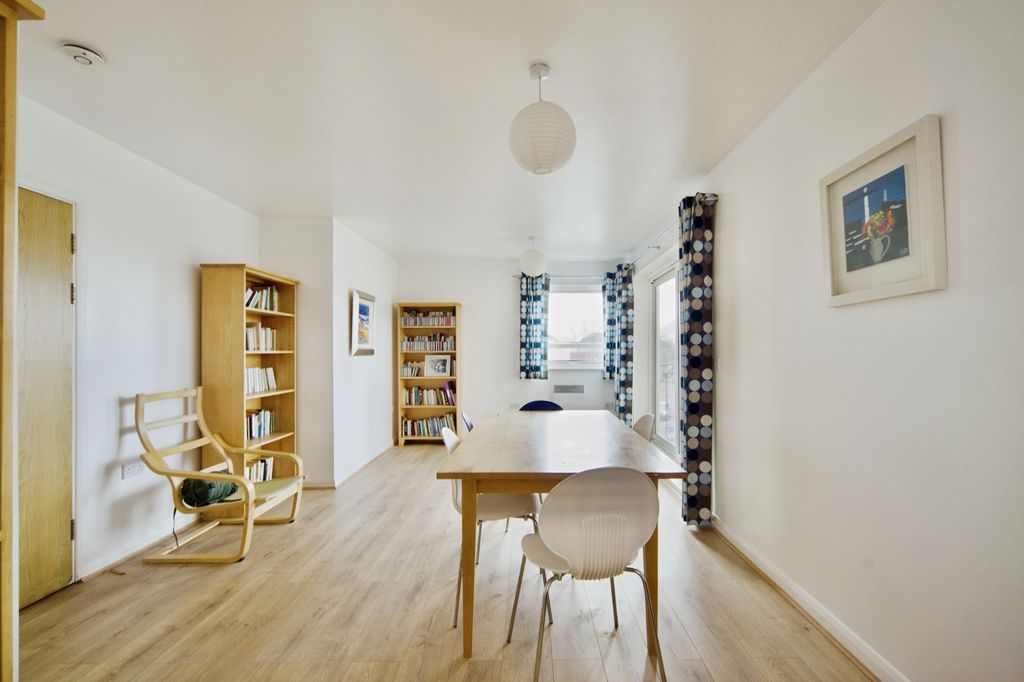 Property photo 1 of 11 Pbox-Img.Jpg