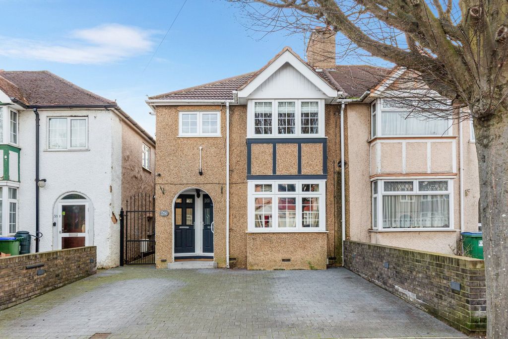 Property photo 1 of 8 Front Exterior