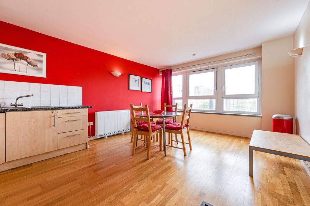 Property photo 2 of 7