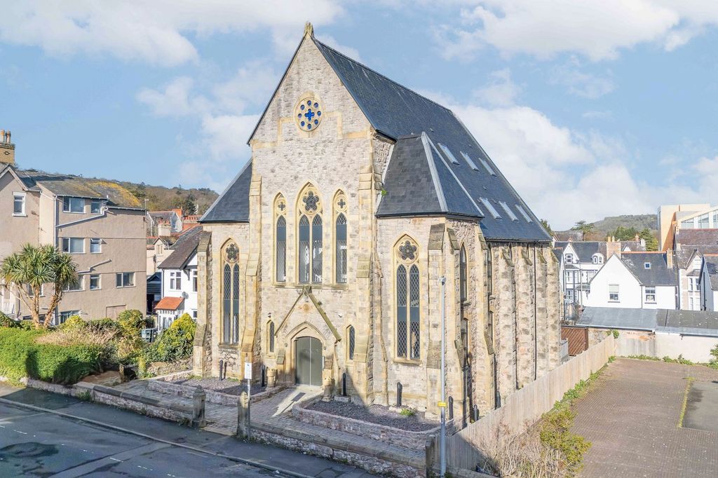 Property photo 1 of 7