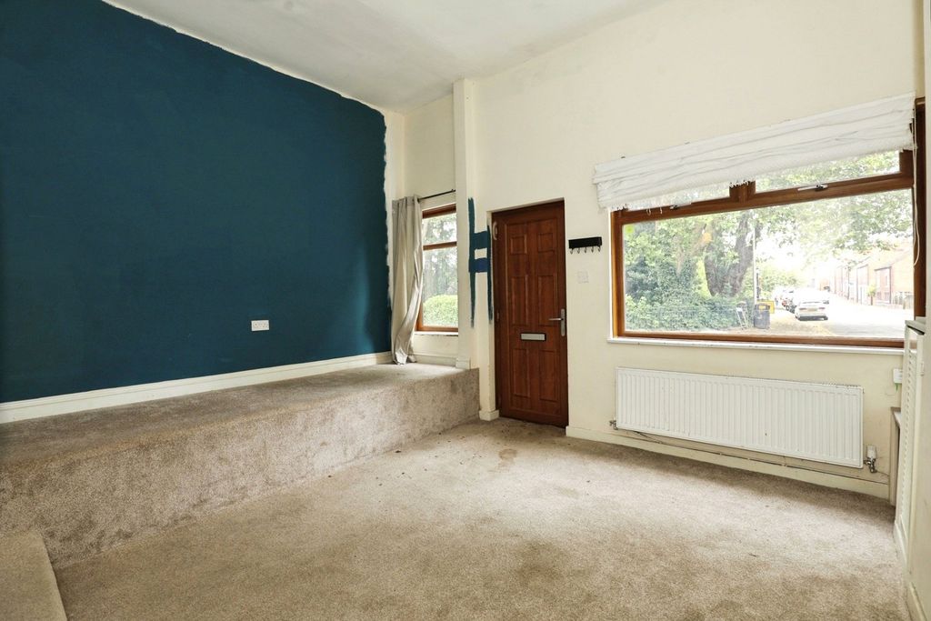 Property photo 2 of 19 Pbox-Img.Jpg