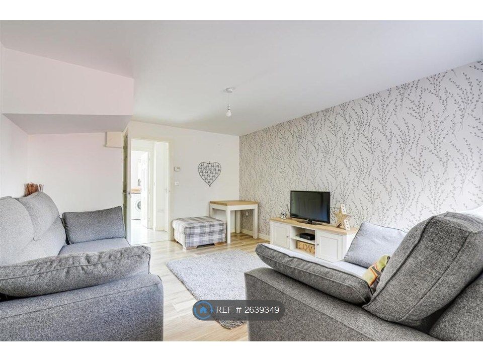 Property photo 3 of 33