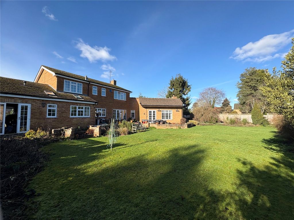 Property photo 2 of 29 Picture No. 53