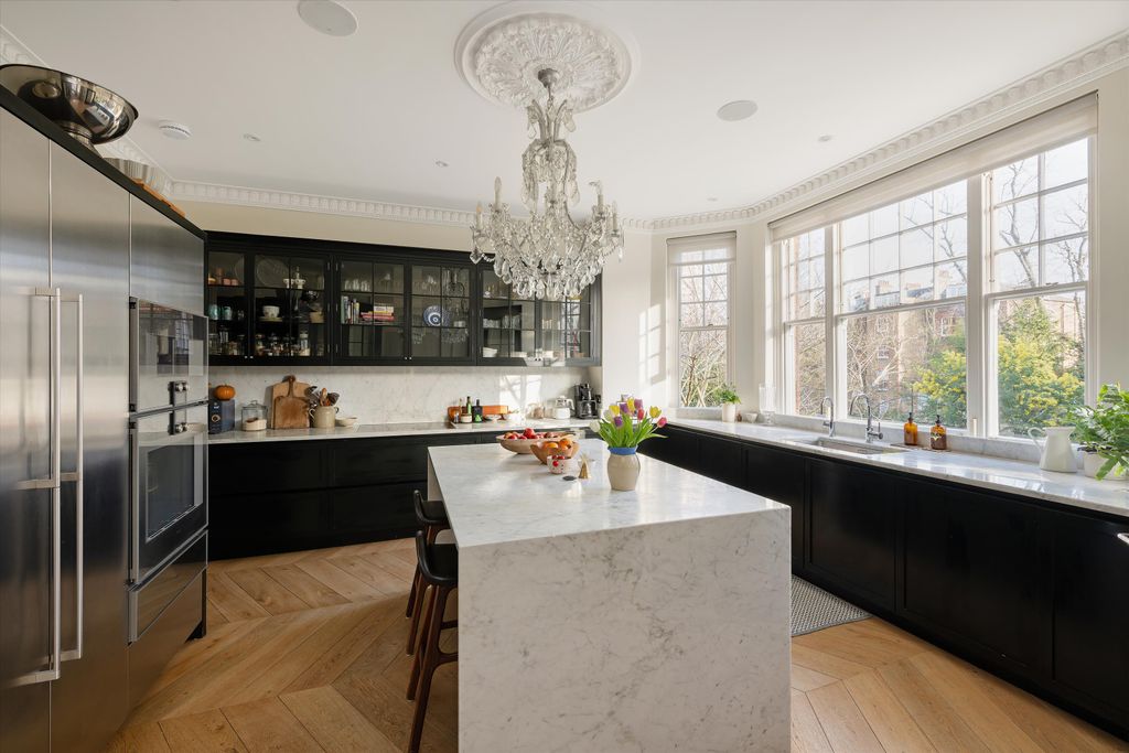 Property photo 2 of 20 Image