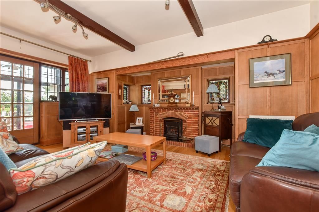 Property photo 3 of 15 Sitting Room