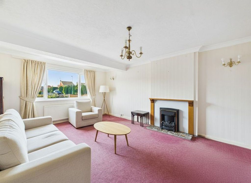 Property photo 3 of 17 Lounge (Virtually Furnished)