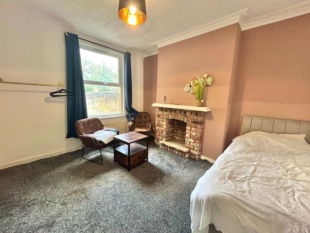 Property photo 2 of 13 Picture No. 14