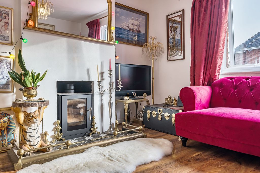 Property photo 3 of 20