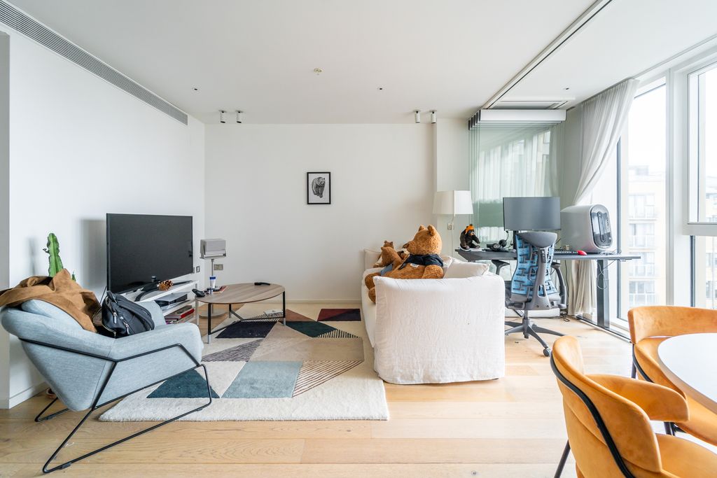 Property photo 3 of 10 Ndb07457
